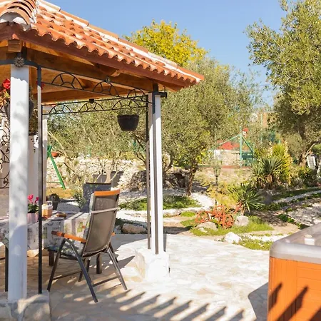 Holiday home Peace Oasis & Active Near Krka