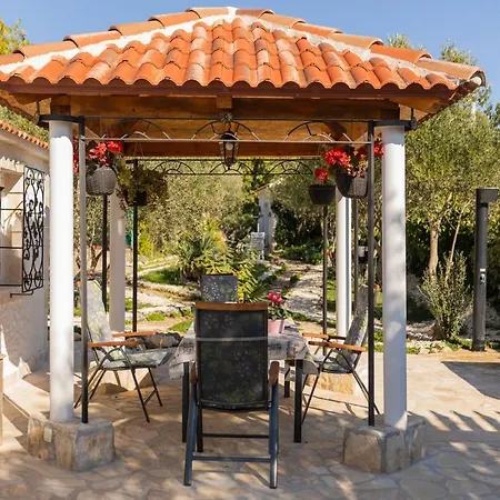 Holiday home Peace Oasis & Active Near Krka