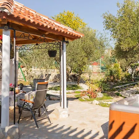 Peace Oasis & Active Holiday Near Krka *