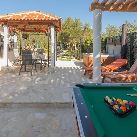 Holiday home Peace Oasis & Active Near Krka *