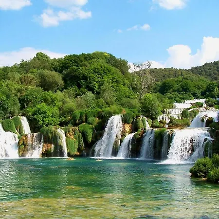 Holiday home Peace Oasis & Active Near Krka Bristane